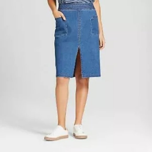 Universal Threads Skirt Women's Size 2 Blue Denim Midi front slit - Picture 1 of 4